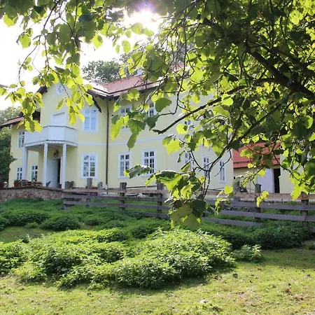 Lovecky Zamecek Pod Milesovkou Teplice Exterior photo