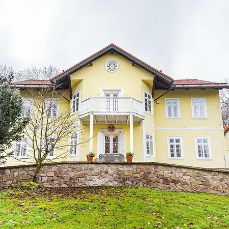 Lovecky Zamecek Pod Milesovkou Teplice Exterior photo