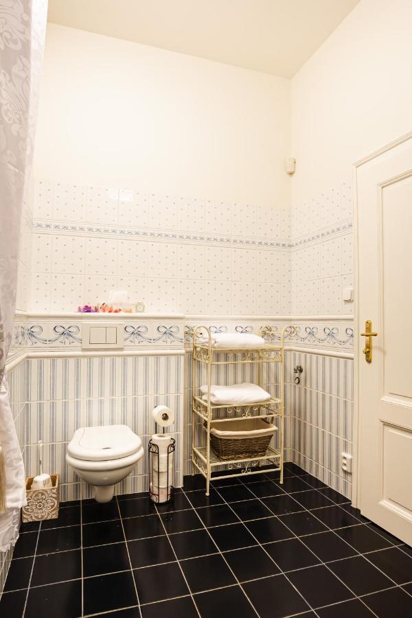 Lovecky Zamecek Pod Milesovkou Villa
