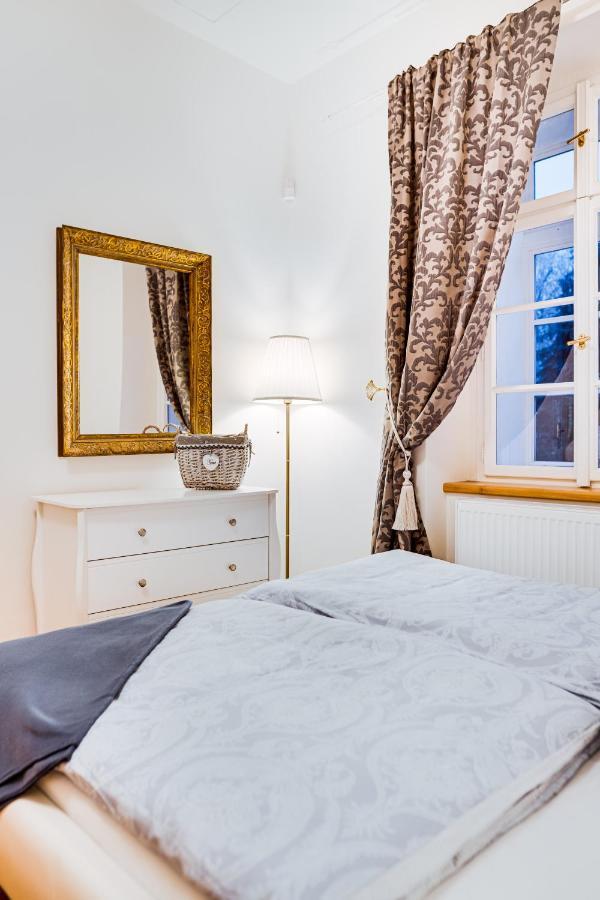 Lovecky Zamecek Pod Milesovkou Villa
