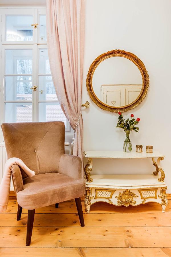 Lovecky Zamecek Pod Milesovkou Villa