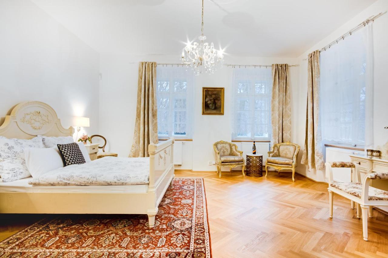 Lovecky Zamecek Pod Milesovkou Villa Teplice